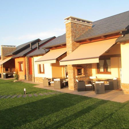Apartamentos Fonte Villar Navia Buitenkant foto