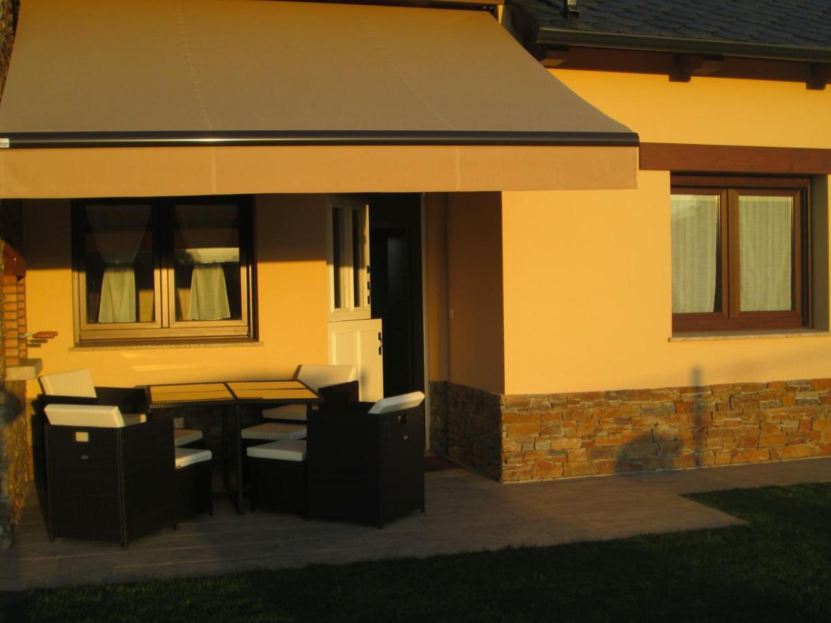 Apartamentos Fonte Villar Navia Buitenkant foto